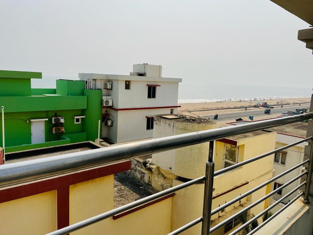 Hotel Lovely Star Inn ! Puri Exterior foto
